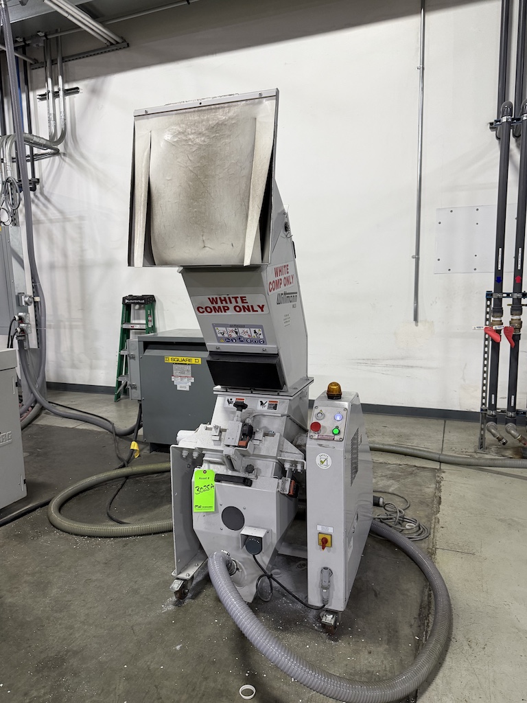 Used 2016 Wittmann ML33 Granulators