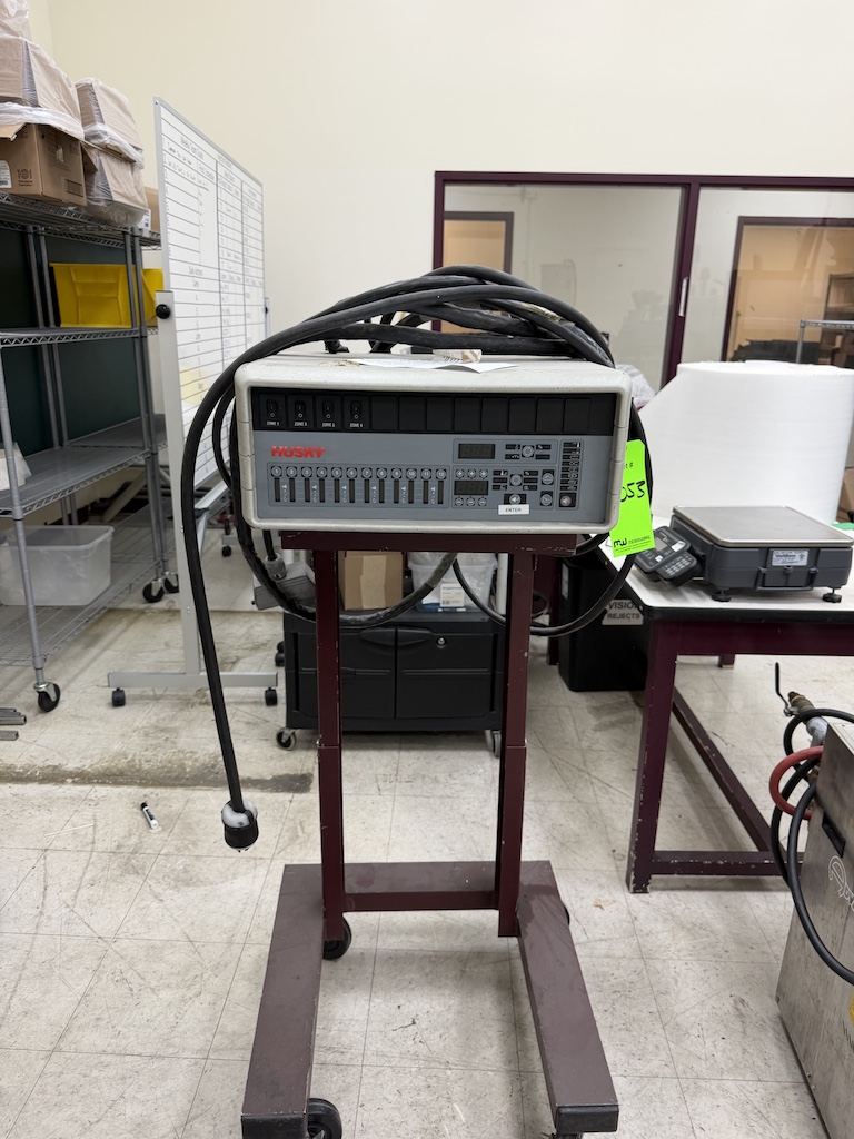 Used Husky (Gammaflux) 12-Zone Hot Runner Controller w/Cables on Rollin Hot Runner Controllers