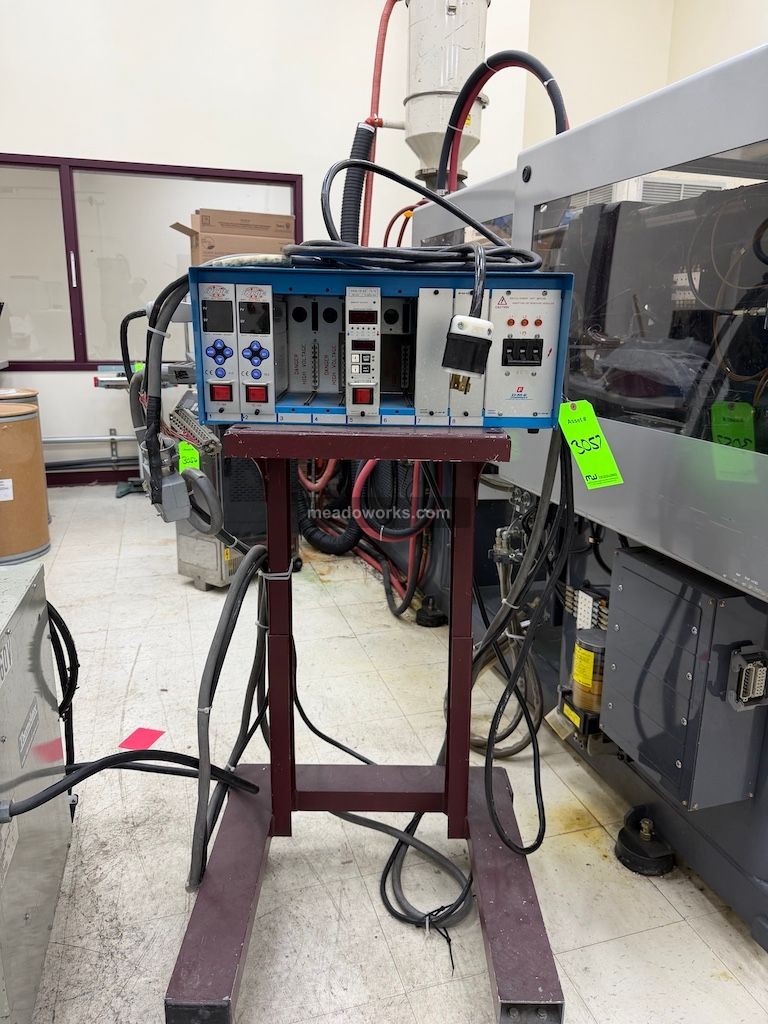 DME 8-Zone Hot Runner Controller w/Cables on Rolling Cart (3 Cards Only) - Image 1