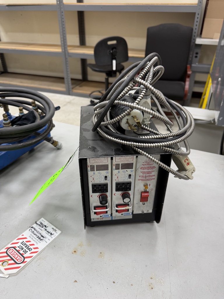 Used null null Hot Runner Controllers