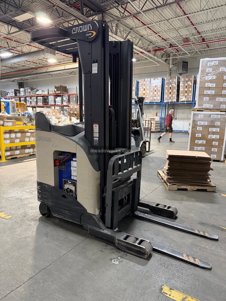 Crown 3500 lb Capacity Reach Truck w/Charger - Image 1