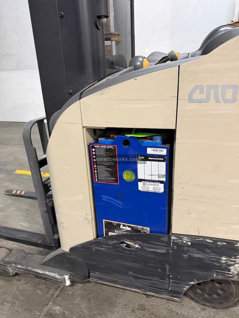 Crown 3500 lb Capacity Reach Truck w/Charger - Image 6