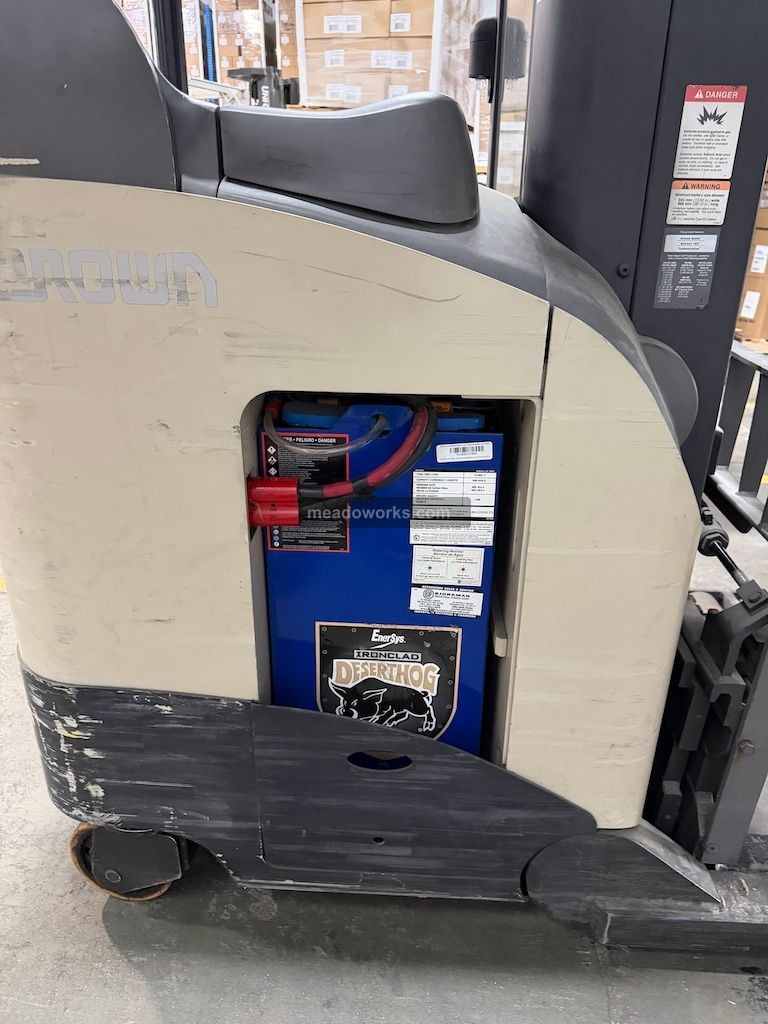 Crown 3500 lb Capacity Reach Truck w/Charger - Image 7