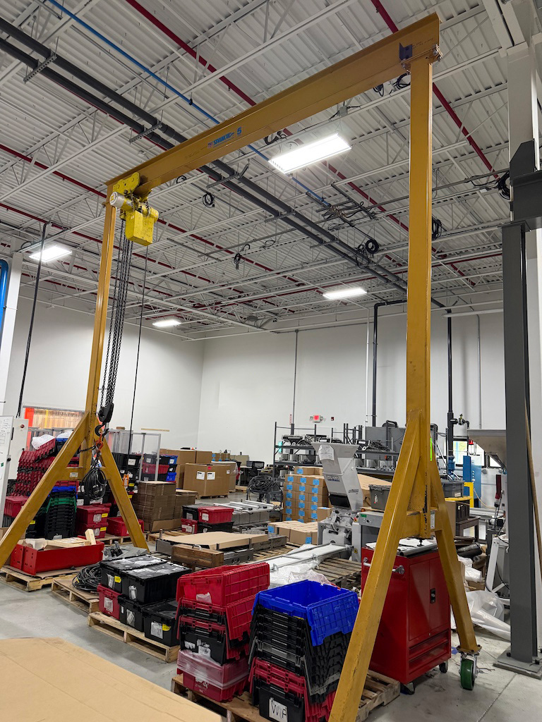 Used Spanco 5-Ton Mobile Crane w/Budgit 5-Ton Hoist & Controls Cranes