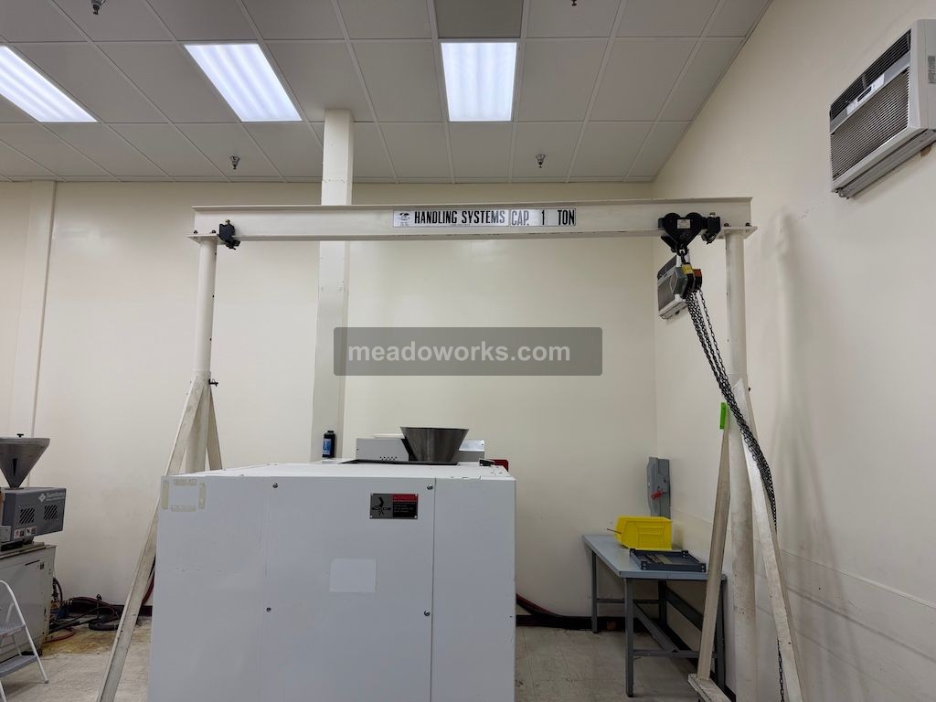 Used Handling Systems 1-Ton Mobile Crane w/CM Hurrican 1 Ton Chain Hoist Cranes