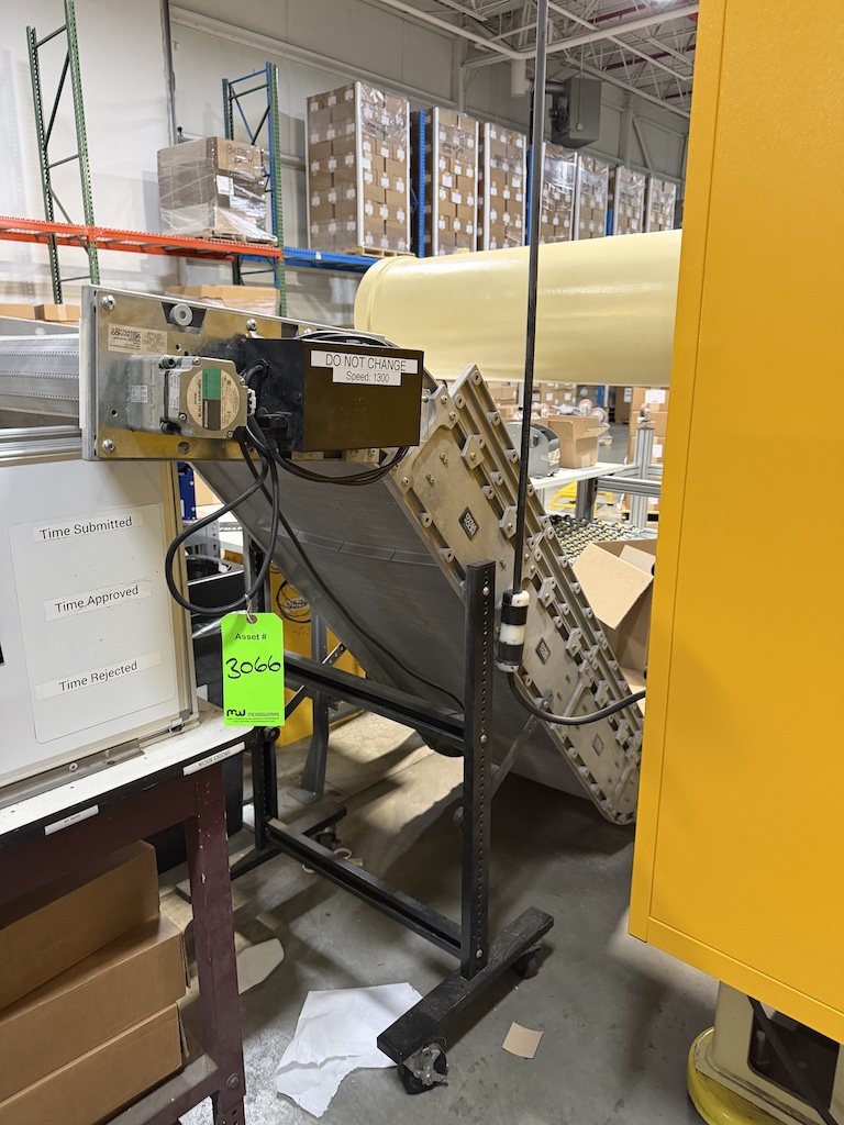 Used Dyna-Con Incline Conveyor Conveyors