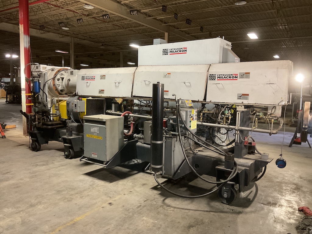 2000 Milacron Apex 6.0 6'' Extruder - Image 2