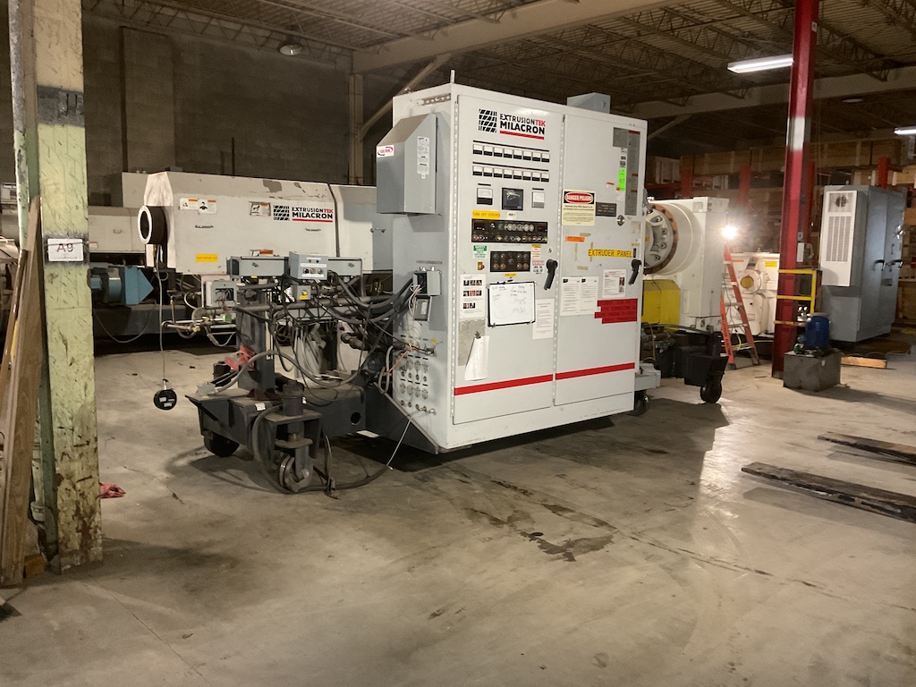 2000 Milacron Apex 6.0 6'' Extruder - Image 5