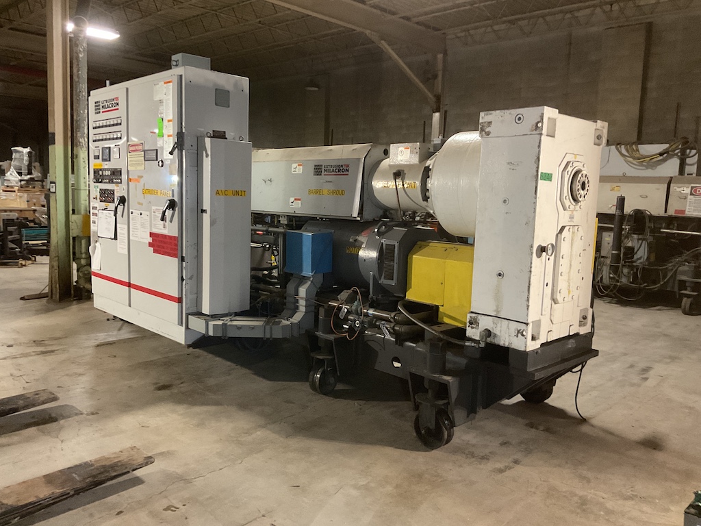 2000 Milacron Apex 6.0 6'' Extruder - Image 6
