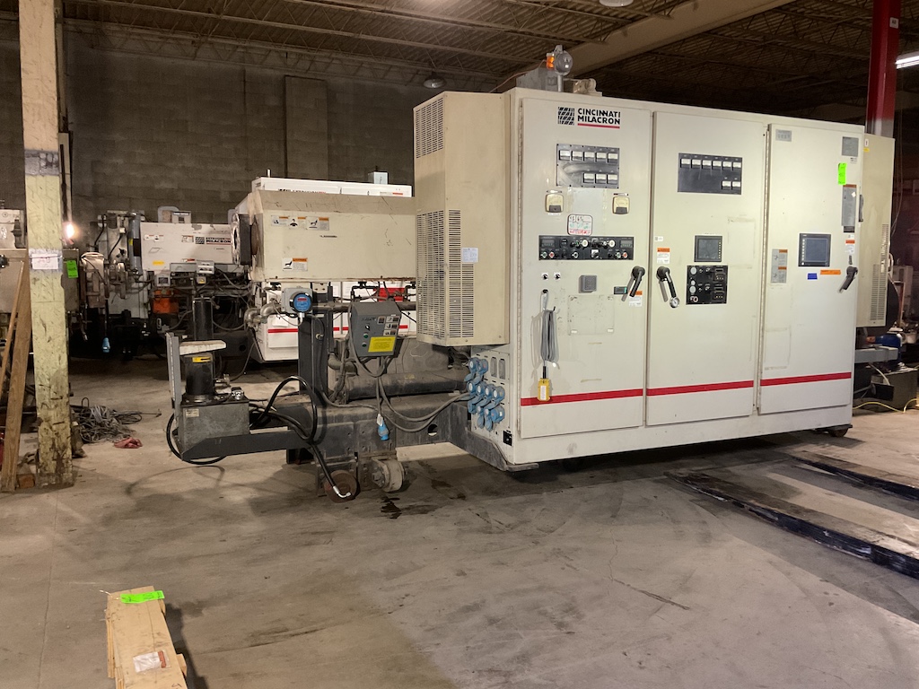 Used 2008 Milacron PAK 450 G 4.5'' Extruder Extruders: Single Screw