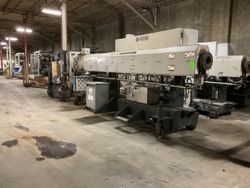 2006 Milacron PAK 600 6'' Extruder - Image 6