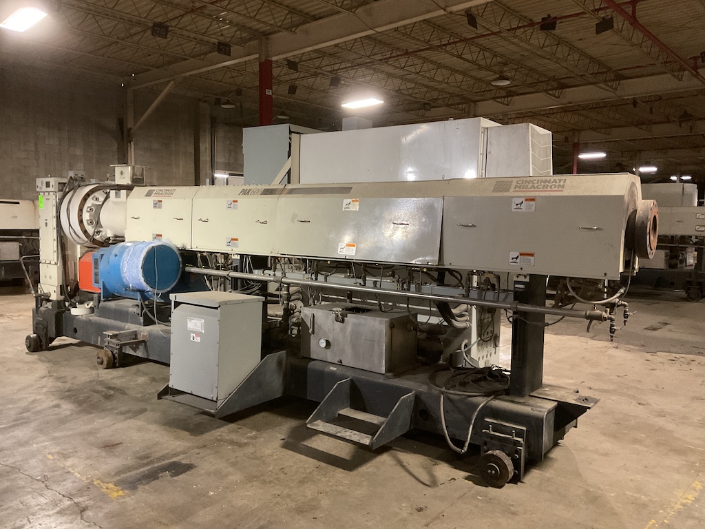 2005 Milacron PAK 600 6'' Extruder - Image 2