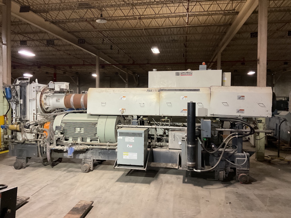 2008 Cincinnati Milacron PAK 650 6.5'' Extruder - Image 3